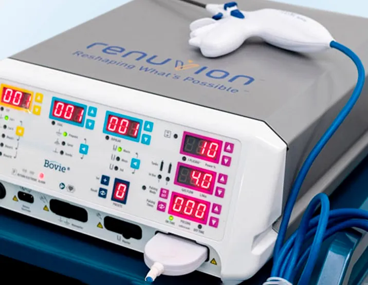 Equipo Renuvion de plasma frío